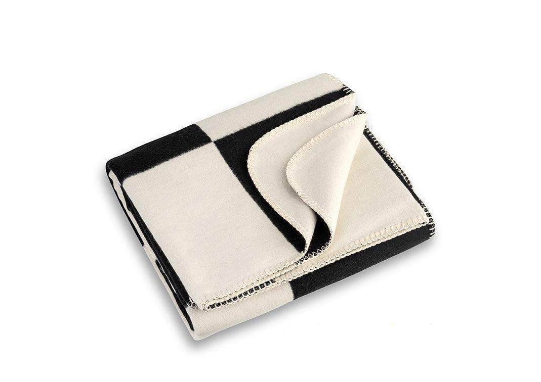 RIEMA Kuscheldecke CLARA 100% Bio schwarz-natur - Komfortmöbel24