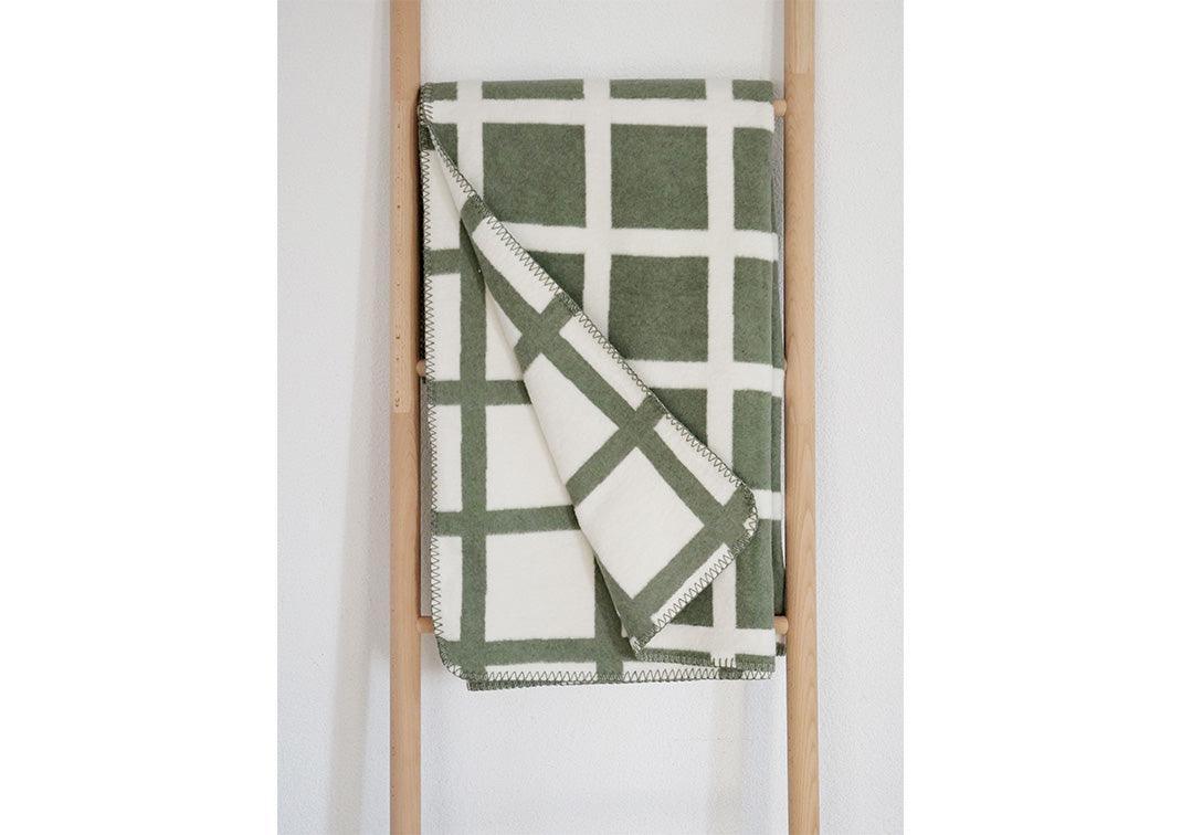 RIEMA Kuscheldecke VERA 100% Bio (Farbe wählbar) - Komfortmöbel24